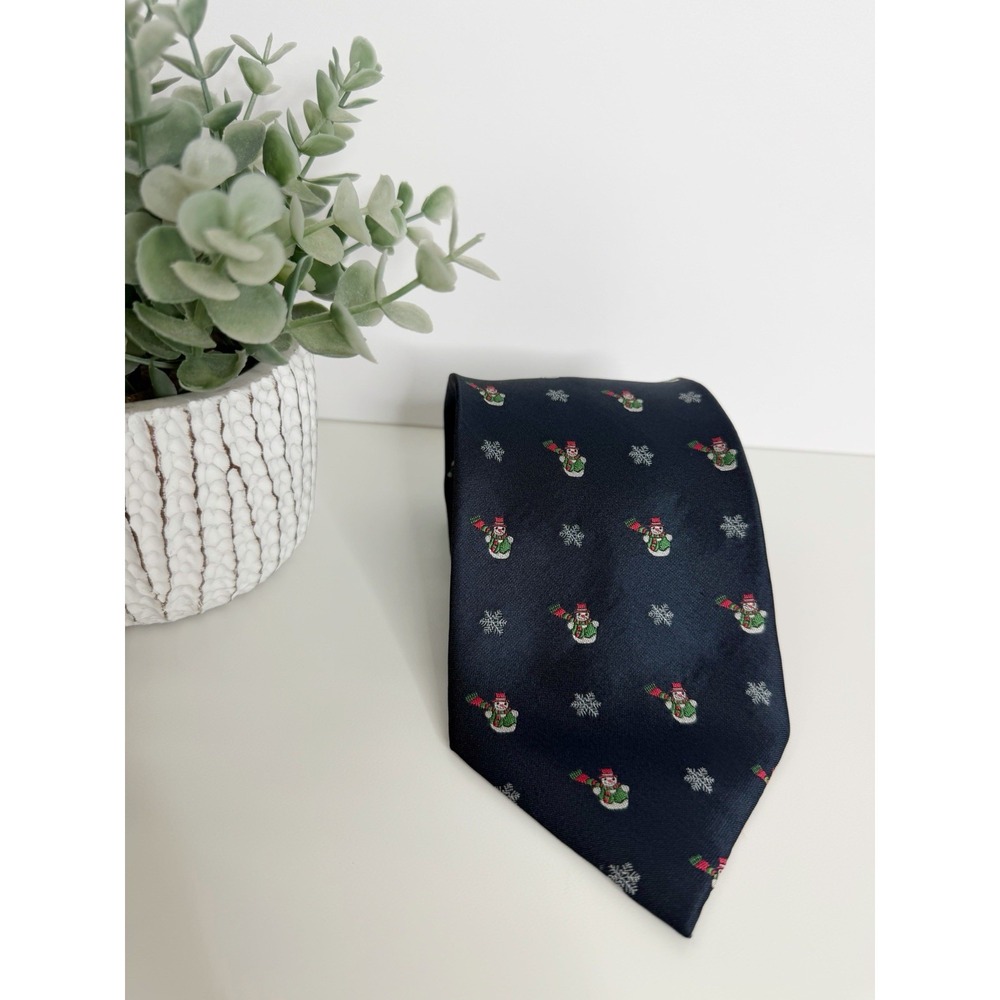IZOD Mens Navy Christmas Snowman Snowflake Novelty Holiday Silk Tie 3 3/4 X 60